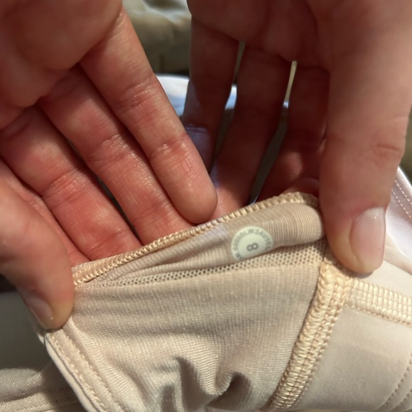 Lululemon Energy Bra longline size 8 - Picture 6 of 6
